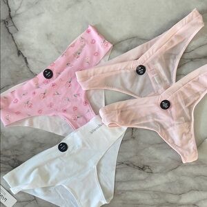 la Vie en Rose XS underwear bundle- 4-Pack
